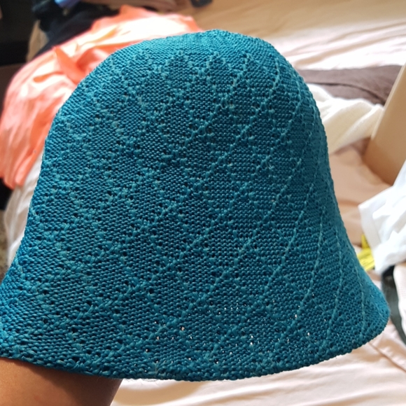 Accessories - Vintage woven bucket hat